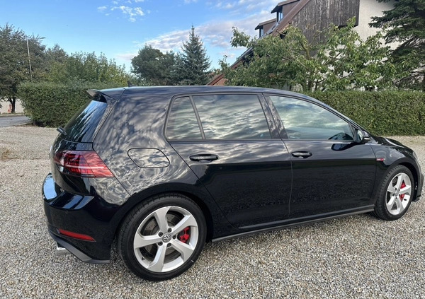 Volkswagen Golf cena 88800 przebieg: 92000, rok produkcji 2019 z Sobótka małe 562